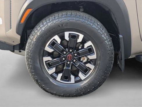 Used 2023 Nissan Frontier PRO-4X w/ Pro Convenience Package image 24