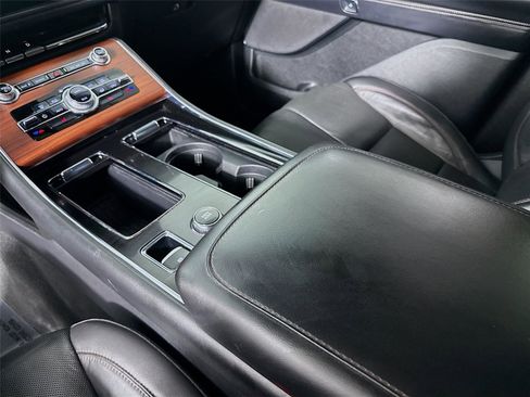 Used 2023 Lincoln Aviator Reserve AWD/4WD image 8