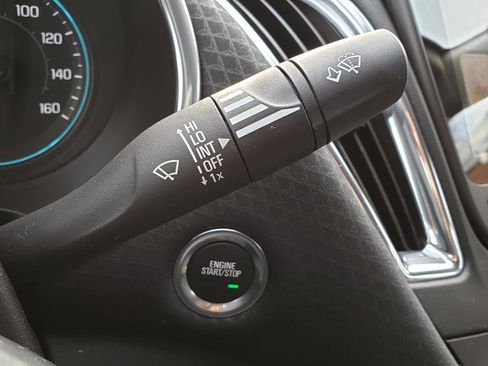 Used 2016 Chevrolet Malibu LT image 24