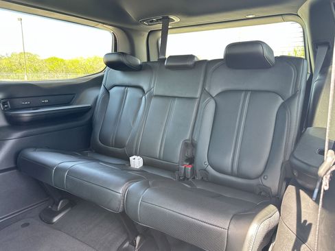 New 2026 Jeep Grand Wagoneer Limited AWD/4WD image 12