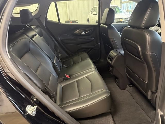 Used 2024 GMC Terrain SLT AWD/4WD image 30