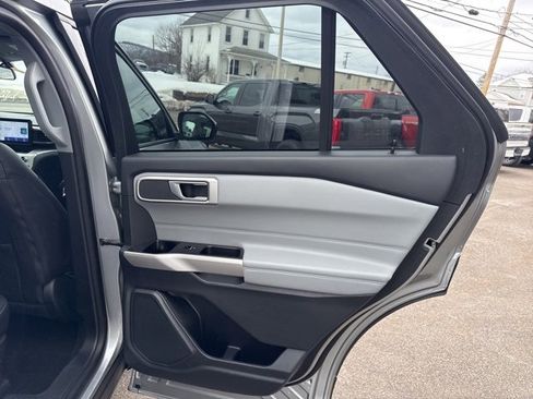 Certified 2023 Ford Explorer XLT w/ Equipment Group 202A image 31