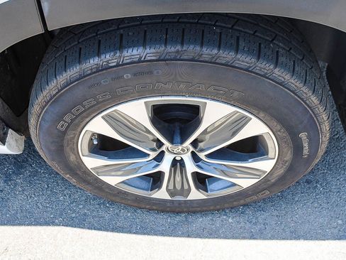 Used 2023 Toyota Highlander XLE FWD image 10