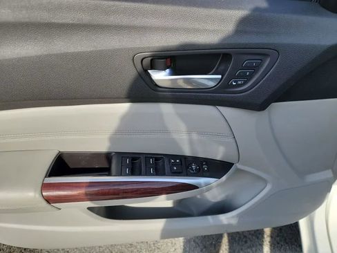 Used 2017 Acura TLX V6 w/ Technology Package FWD image 11