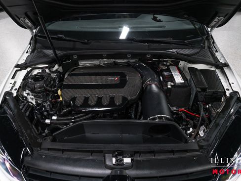 Used 2019 Volkswagen Golf R 4-Door AWD/4WD image 38