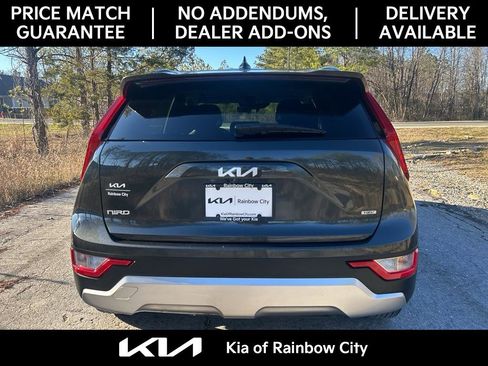Used 2025 Kia Niro LX image 13