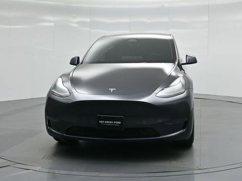 Used 2024 Tesla Model Y Long Range image 51