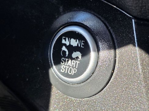 Used 2019 Ford Escape SE FWD image 14