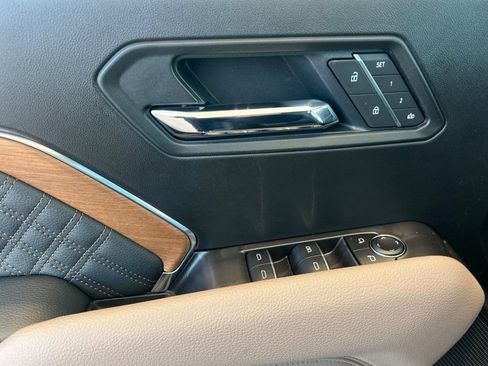 New 2026 GMC Canyon Denali image 8