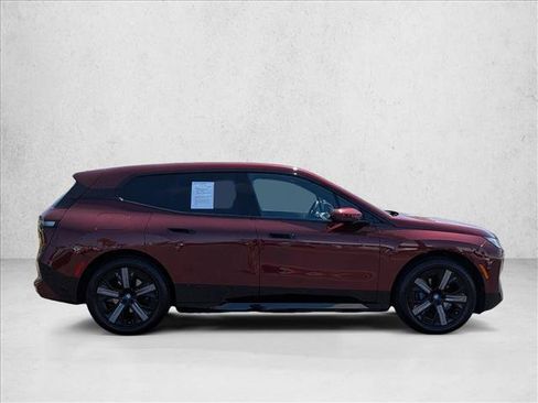 Used 2024 BMW iX xDrive50 w/ Sport Package AWD/4WD image 4