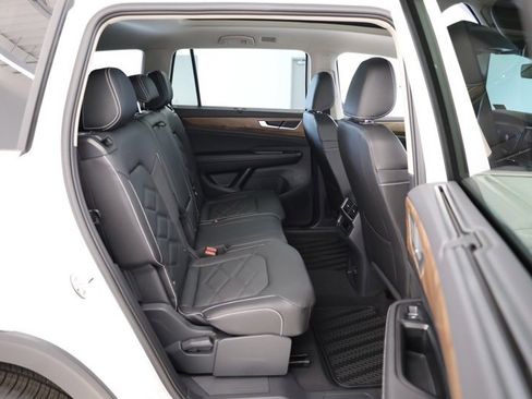 New 2026 Volkswagen Atlas SE image 33