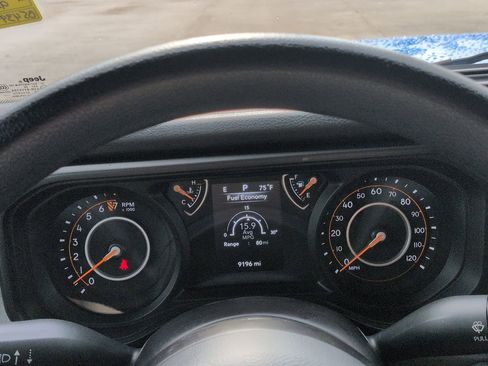 Certified 2025 Jeep Gladiator Mojave AWD/4WD image 24