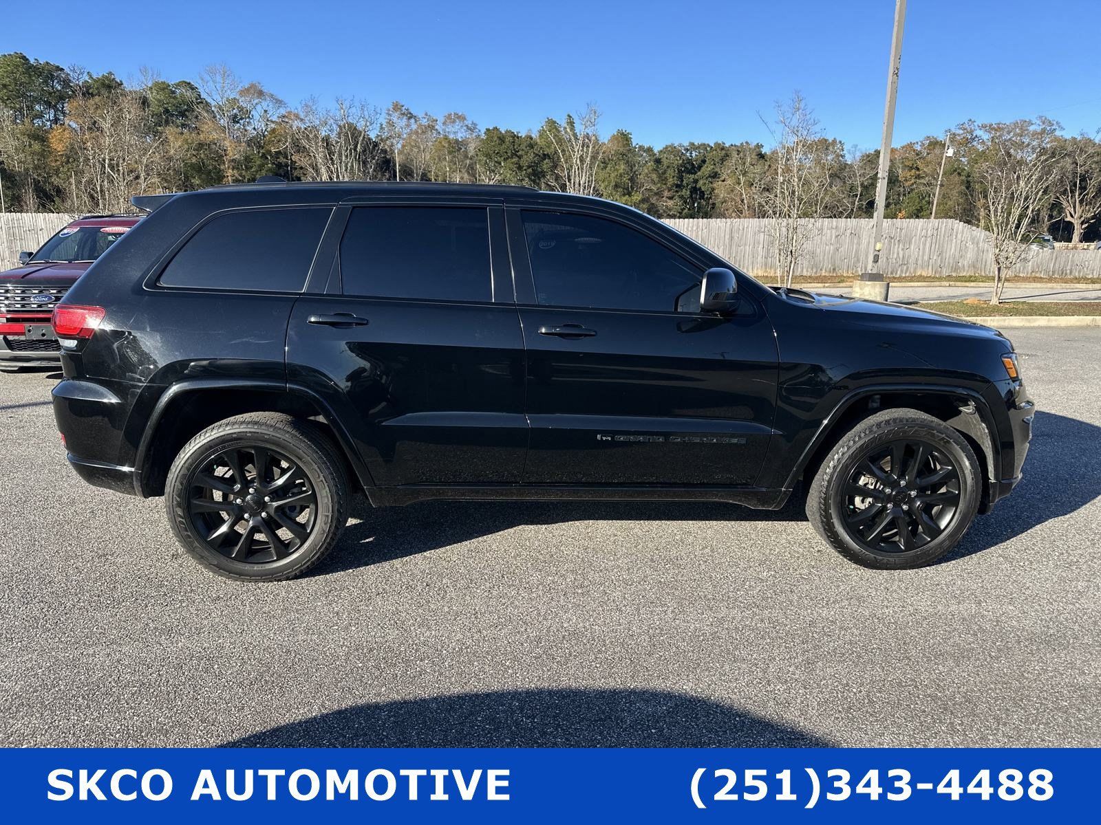 Used 2022 Jeep Grand Cherokee Laredo X AWD/4WD image 6