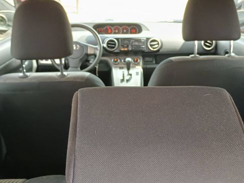 Used 2013 Scion xB FWD image 19