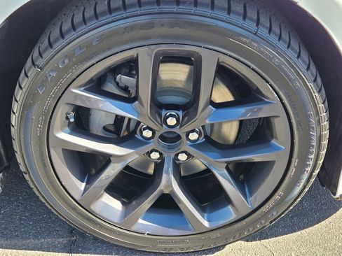 Used 2022 Dodge Charger R/T w/ Blacktop Package RWD image 9