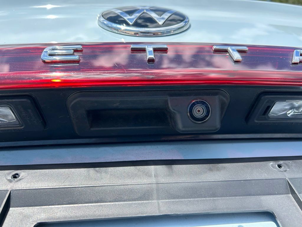 Certified 2025 Volkswagen Jetta SEL FWD image 86