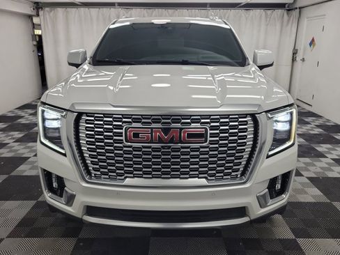 Used 2021 GMC Yukon Denali w/ Denali Ultimate Package image 2