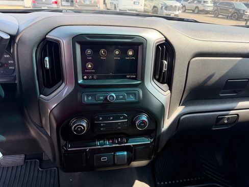 Used 2019 Chevrolet Silverado 1500 Custom w/ Custom Convenience Package AWD/4WD image 32