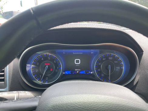 Used 2022 Chrysler 300 Touring L w/ Safetytec Plus Group RWD image 20