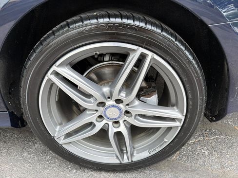 Used 2017 Mercedes-Benz E 300 4MATIC image 45