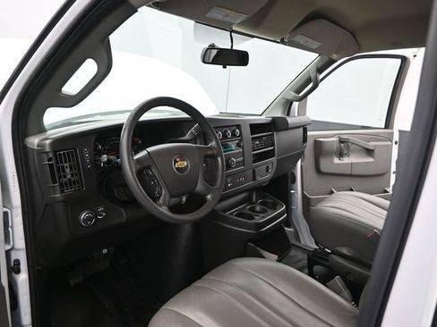 Used 2020 Chevrolet Express 2500 Work Van w/ Driver Convenience Package image 4