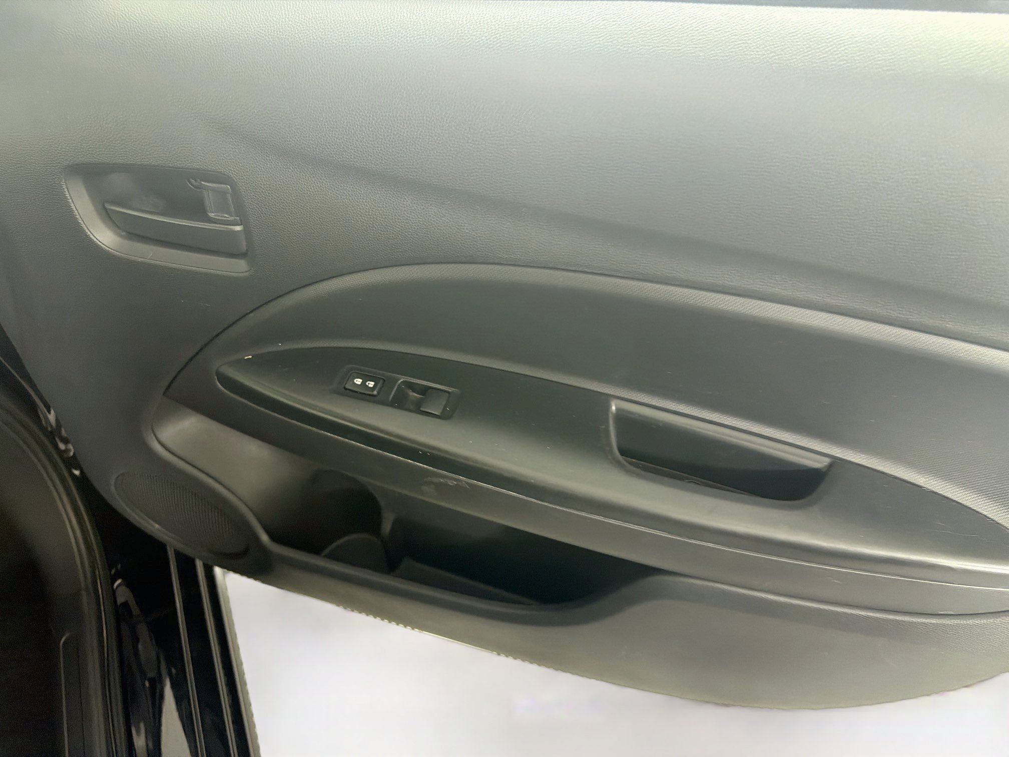 Used 2024 Mitsubishi Mirage ES FWD image 29