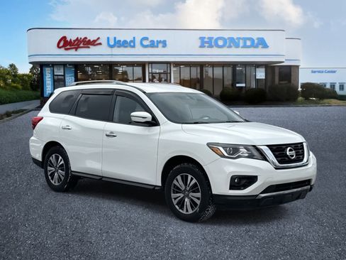Used 2017 Nissan Pathfinder SV image 7