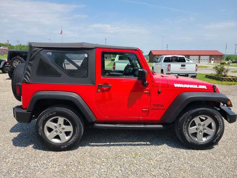 Used 2015 Jeep Wrangler Sport w/ Quick Order Package 23S image 2