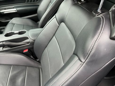 Used 2017 Ford Mustang GT Premium w/ Equipment Group 401A RWD image 22