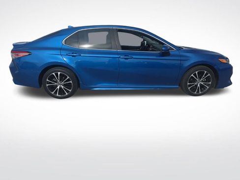 Used 2019 Toyota Camry SE FWD image 39