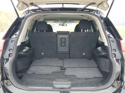 Used 2017 Nissan Rogue S FWD image 28