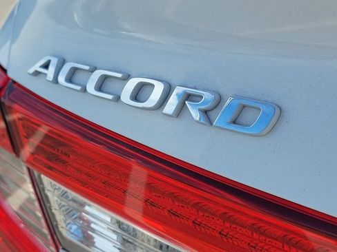 Used 2018 Honda Accord LX image 7