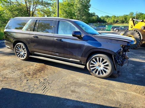 Used 2026 Cadillac Escalade ESV Platinum Luxury AWD/4WD image 1