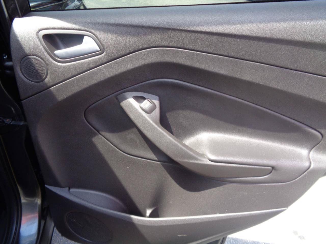 Used 2017 Ford Escape Titanium AWD/4WD image 25