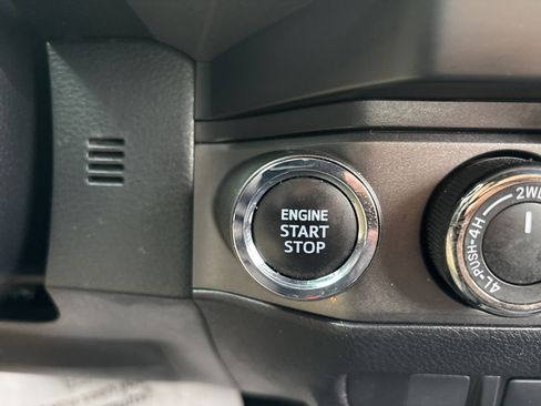 Used 2022 Toyota Tacoma TRD Off-Road image 57