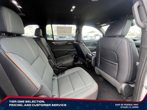 New 2026 GMC Acadia AT4 w/ Luxury Package AWD/4WD image 19