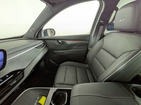 Certified 2025 Buick Enclave Sport Touring image 34