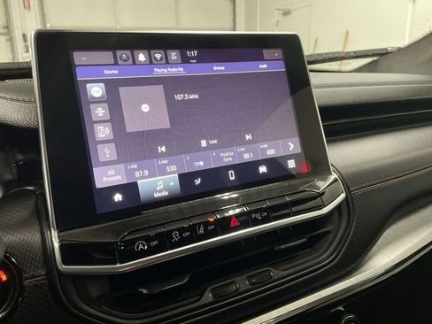 Used 2024 Jeep Compass Trailhawk image 22