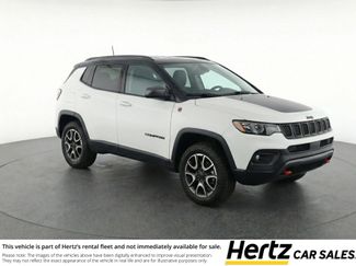 Used 2025 Jeep Compass Trailhawk AWD/4WD video 1