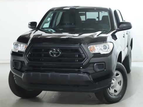 Certified 2023 Toyota Tacoma SR AWD/4WD image 3