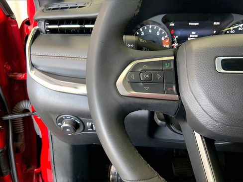 Used 2023 Jeep Compass Limited image 21