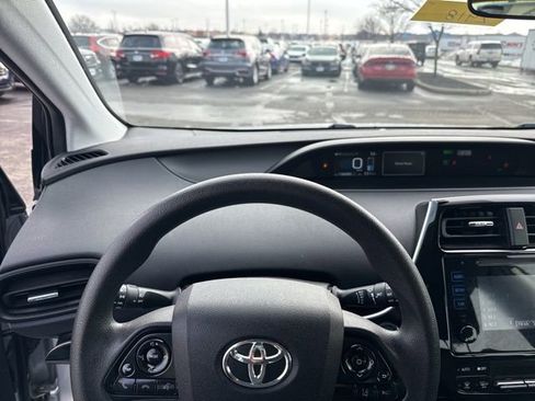 Used 2019 Toyota Prius LE image 13