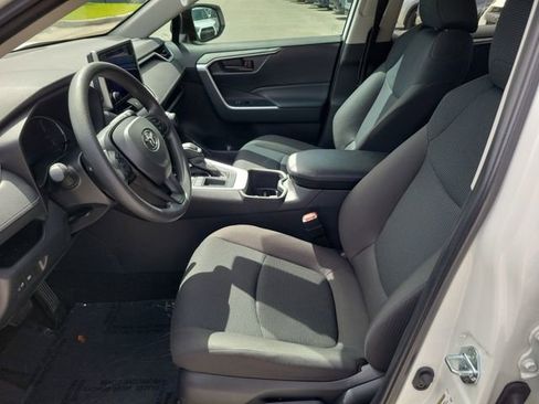 Used 2025 Toyota RAV4 LE image 12