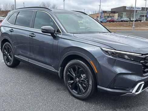 Used 2025 Honda CR-V Sport Touring image 2