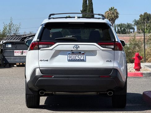 Used 2023 Toyota RAV4 XLE Premium FWD image 9