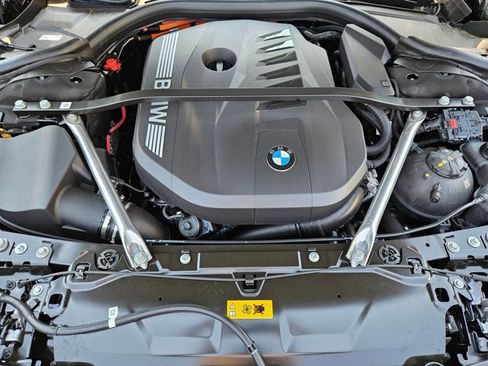 New 2025 BMW 750e xDrive image 17