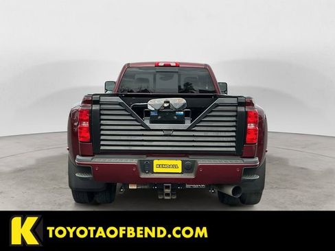 Used 2016 GMC Sierra 3500 Denali w/ Duramax Plus Package image 4