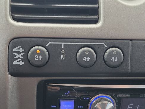 Used 2012 Chevrolet Colorado LT AWD/4WD image 15