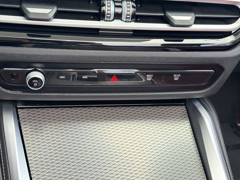 Used 2024 BMW 430i Convertible w/ M Sport Package RWD image 24