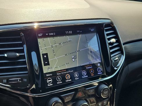 Used 2019 Jeep Grand Cherokee Altitude AWD/4WD image 23